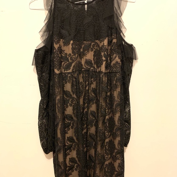 Bcbgmaxazria Holly Lace dress size S - Picture 3 of 6